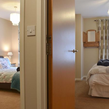 Little Oaks Villa Whitby Ngoại thất bức ảnh